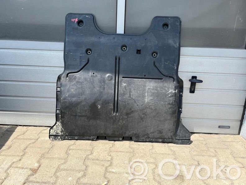 Osłona dolna silnika   2Q0825236E,VP7