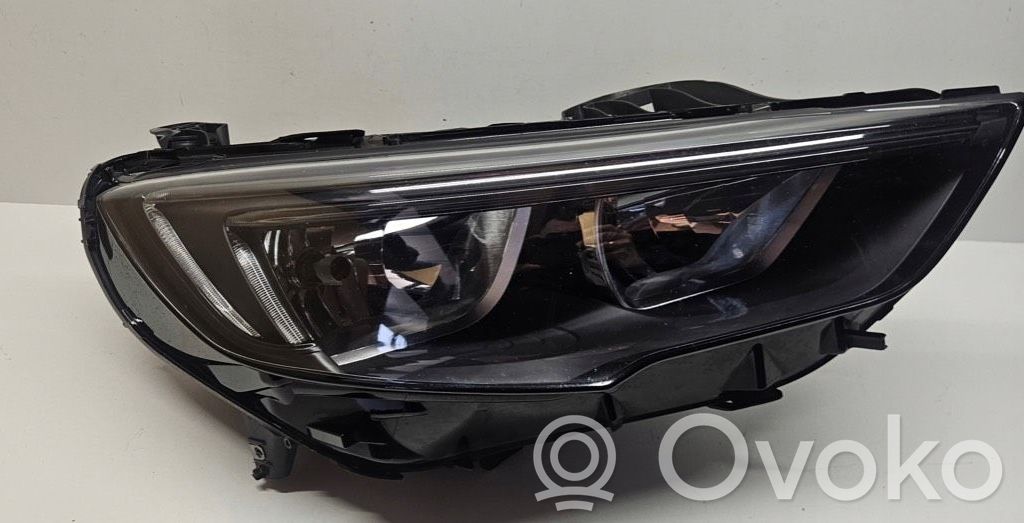 Opel Insignia B Phare frontale 