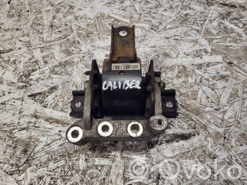 Jeep Compass Engine mount bracket 