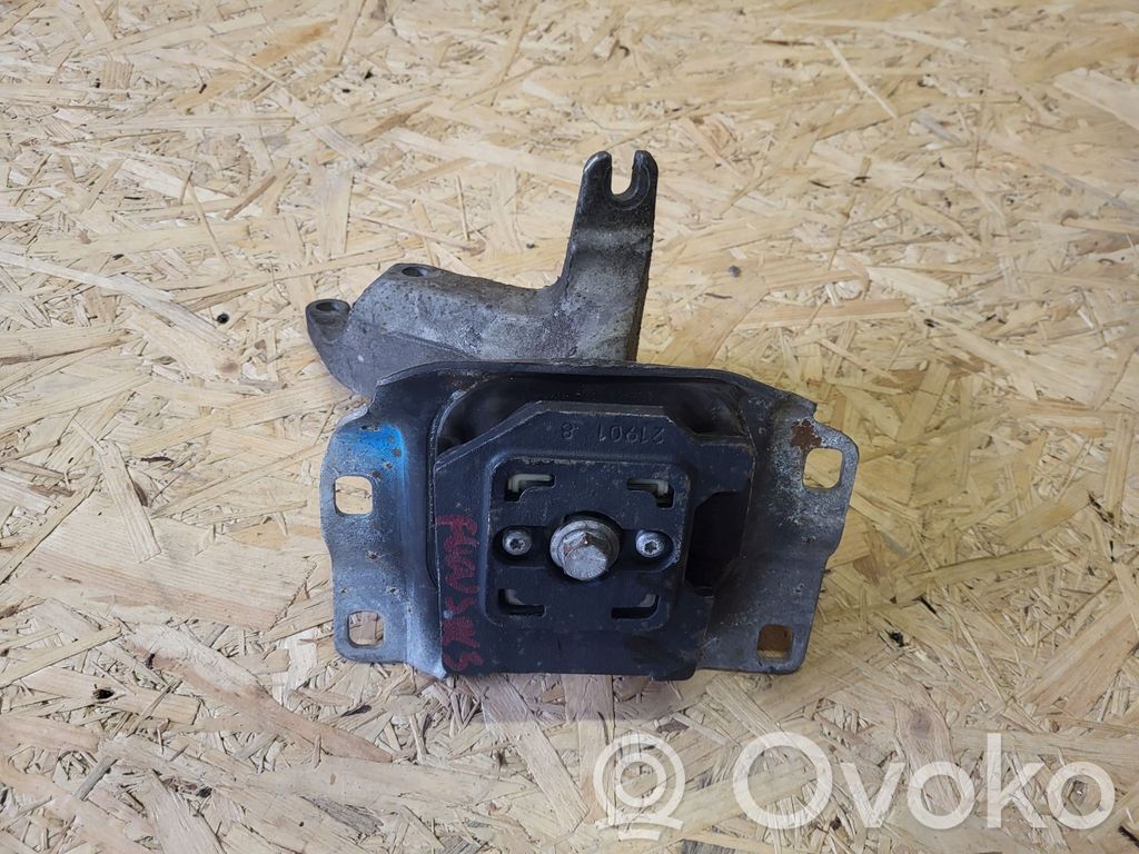 Engine mount bracket   538A20GRN,538A20GRN