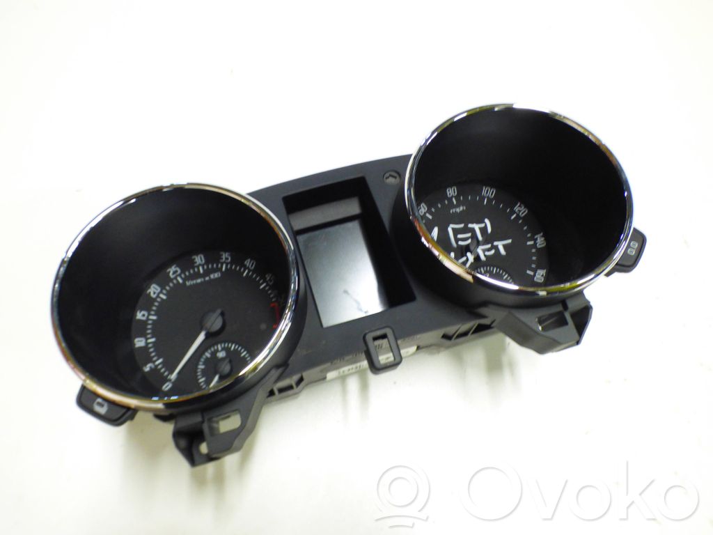 Skoda Yeti (5L) Speedometer (instrument cluster) 