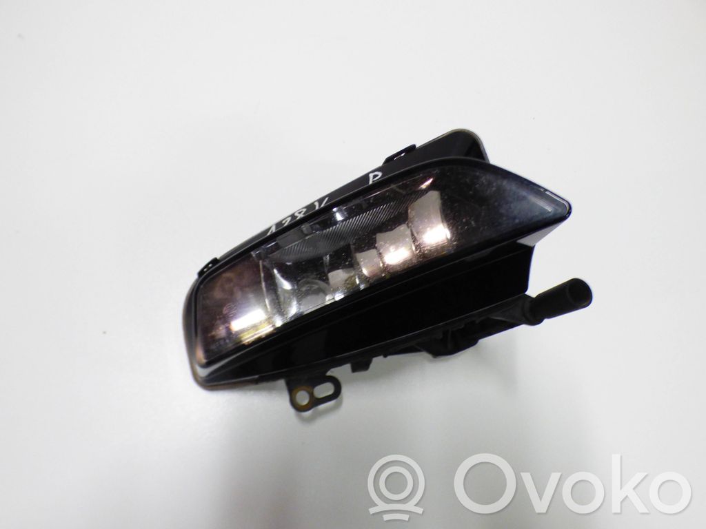 Etusumuvalo   8V0941700D,1NE01083212,0108321200059036