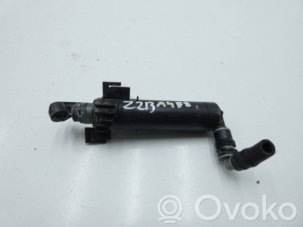 Audi A4 S4 B8 8K Dysza spryskiwacza lampy przedniej 