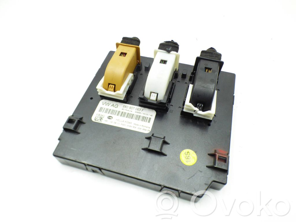 Unidad de control/módulo del motor   8X0907063F,5DK00965829
