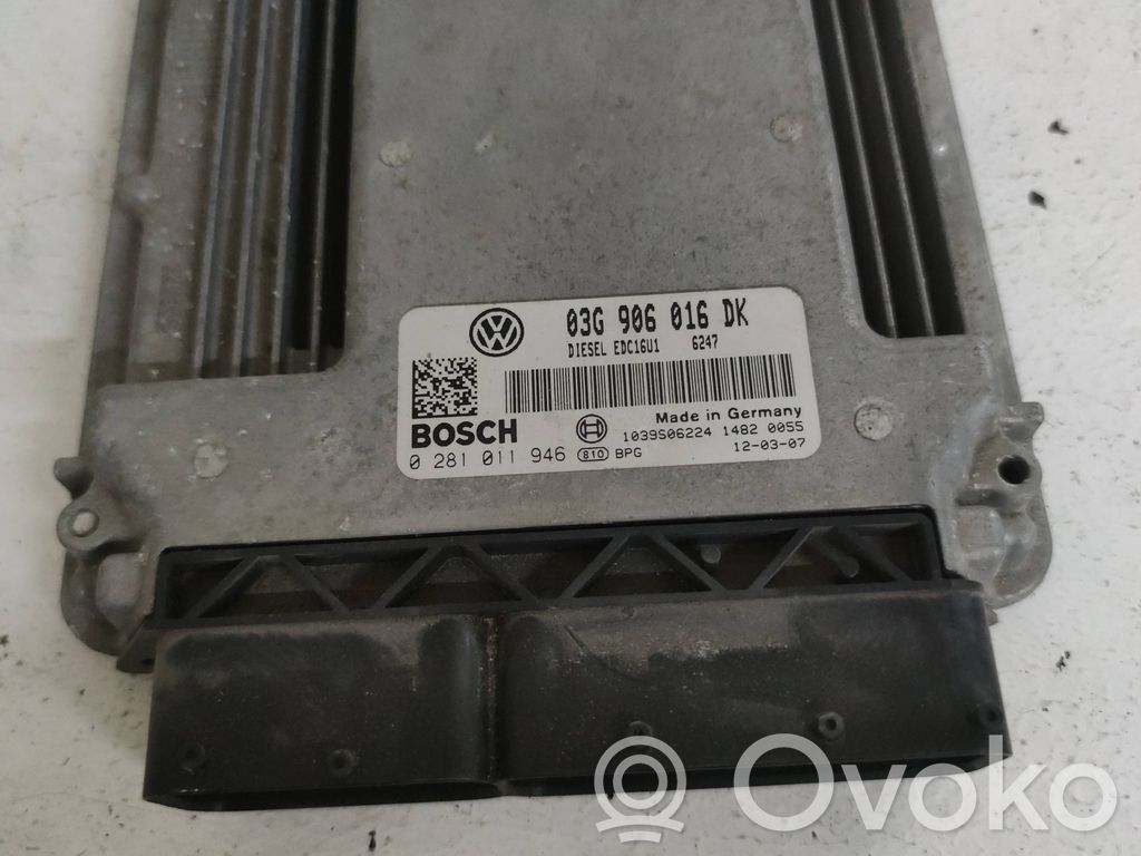 Volkswagen Touran I Engine control unit/module 