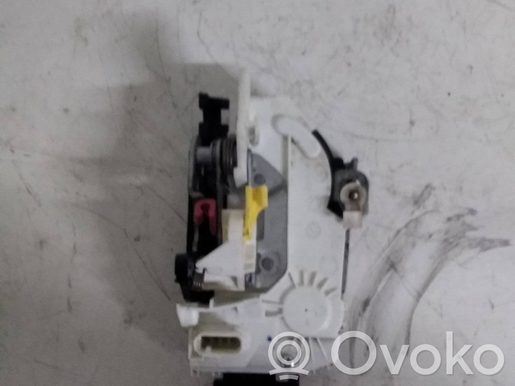 Chrysler Voyager Etuoven lukko 