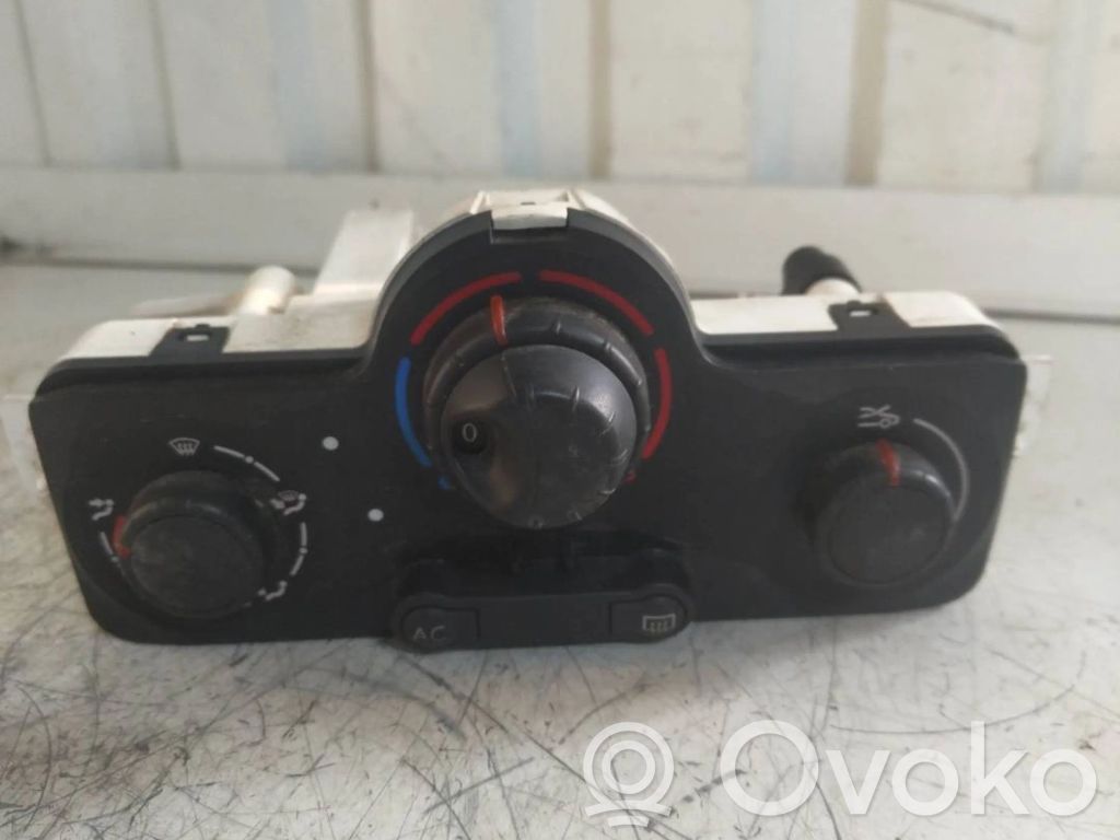 Renault Modus Climate control unit 