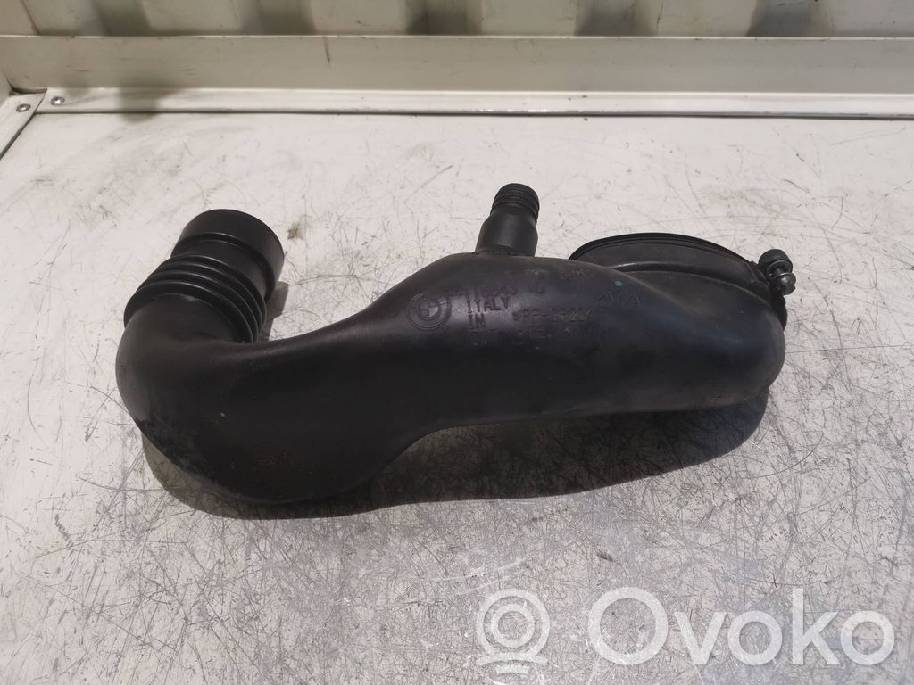 BMW 3 E90 E91 Air intake duct part 