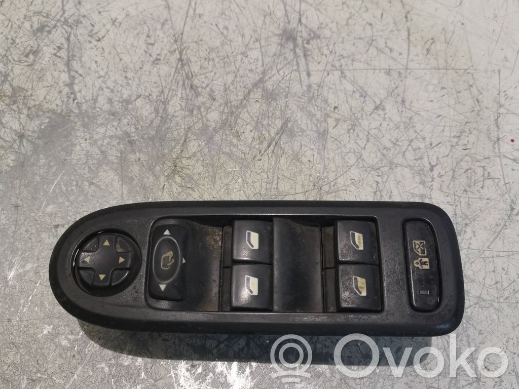 Electric window control switch   96644917XT,30170275