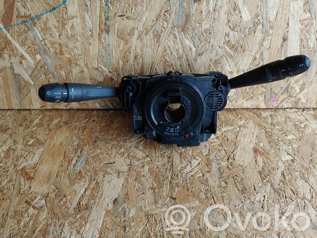 Citroen Berlingo Interruptor/palanca de limpiador de luz de giro 