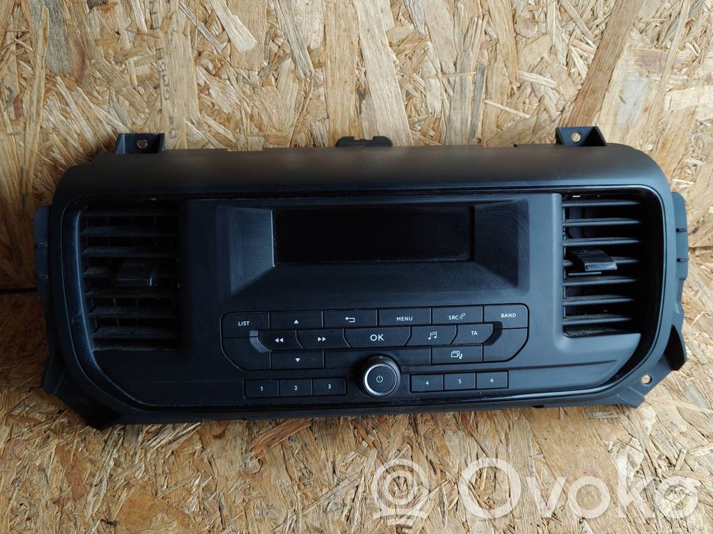 Peugeot Expert Bildschirm / Display / Anzeige 