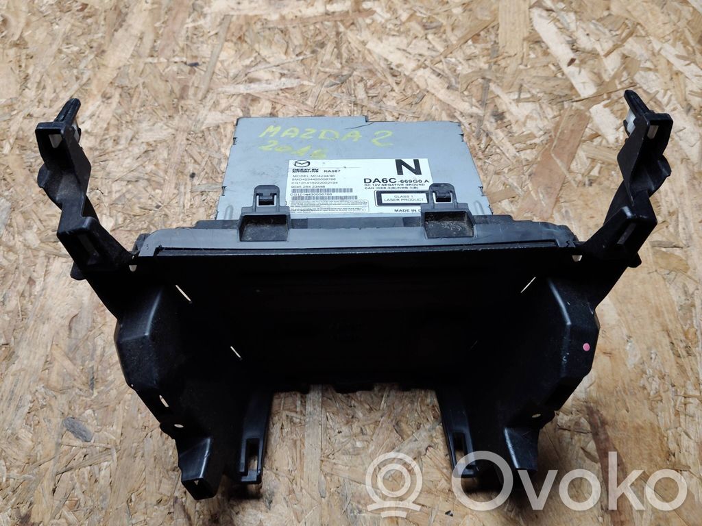 Mazda 2 Radio / CD/DVD atskaņotājs / navigācija 