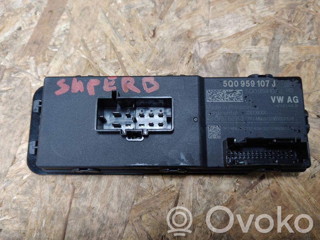 Tailgate/trunk control unit/module   5Q0959107J,A2C73762913