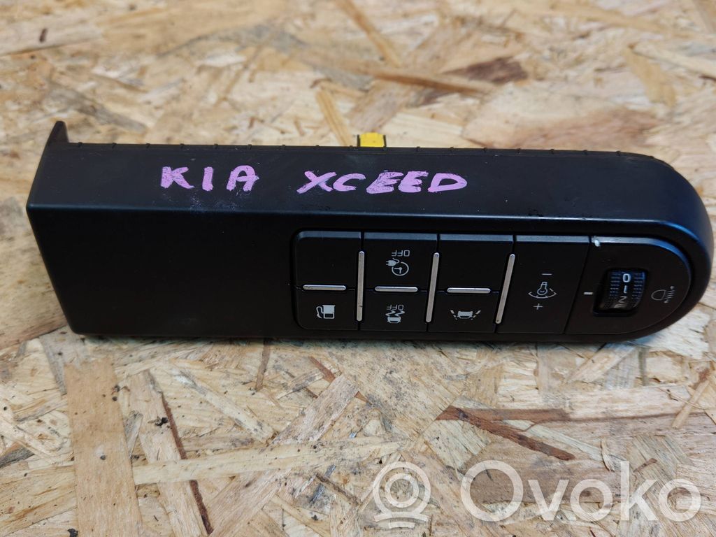 Light switch   93700CR030,41Q1011000