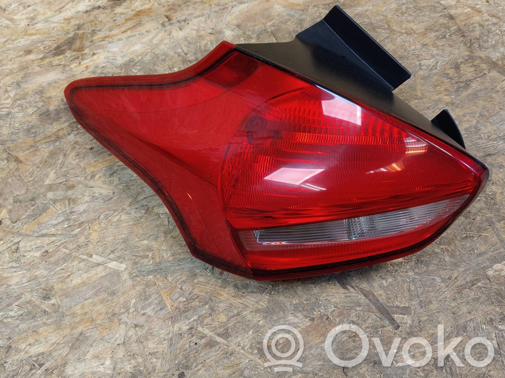 Rear/tail lights