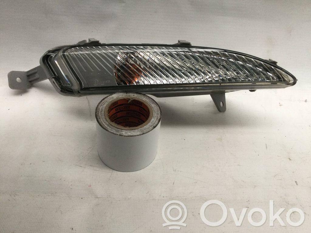 Opel Astra J Front indicator light 