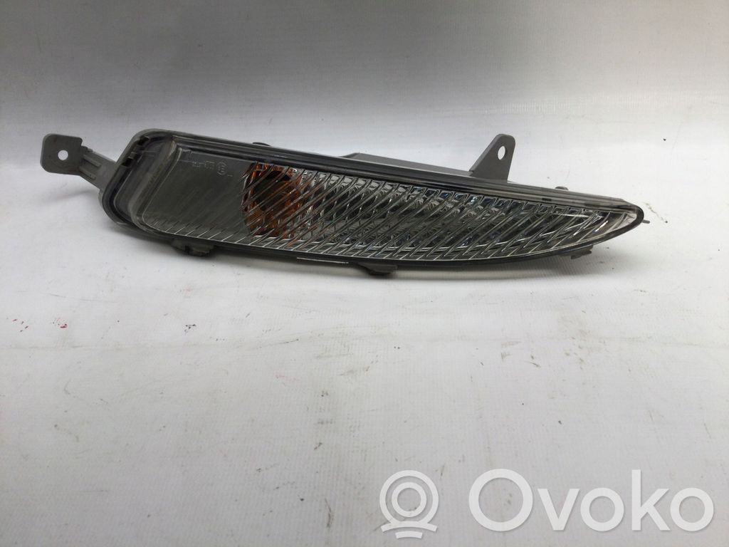 Opel Astra J Front indicator light 