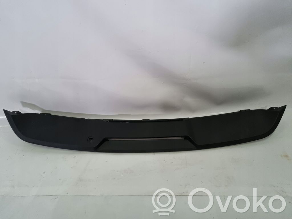 Volvo XC40 Tailgate trim 