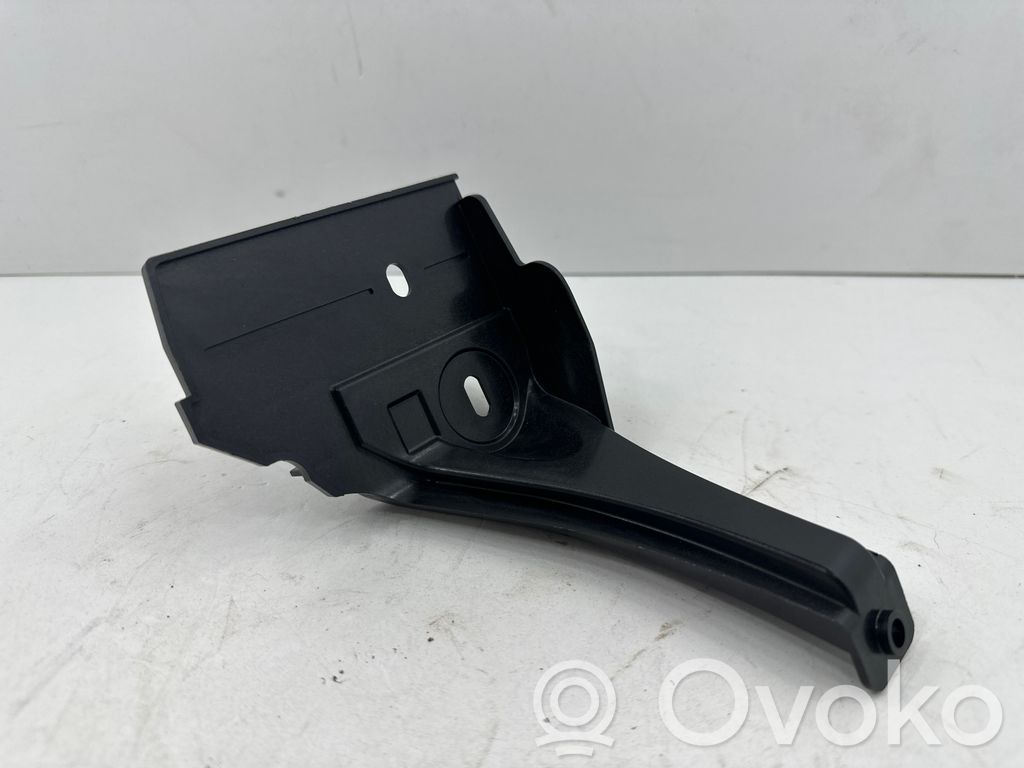 Audi A8 S8 D4 4H Front bumper mounting bracket 