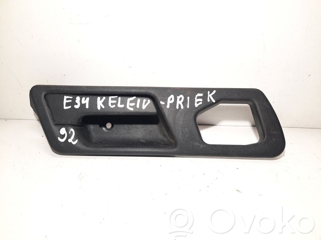 Loading door interior handle