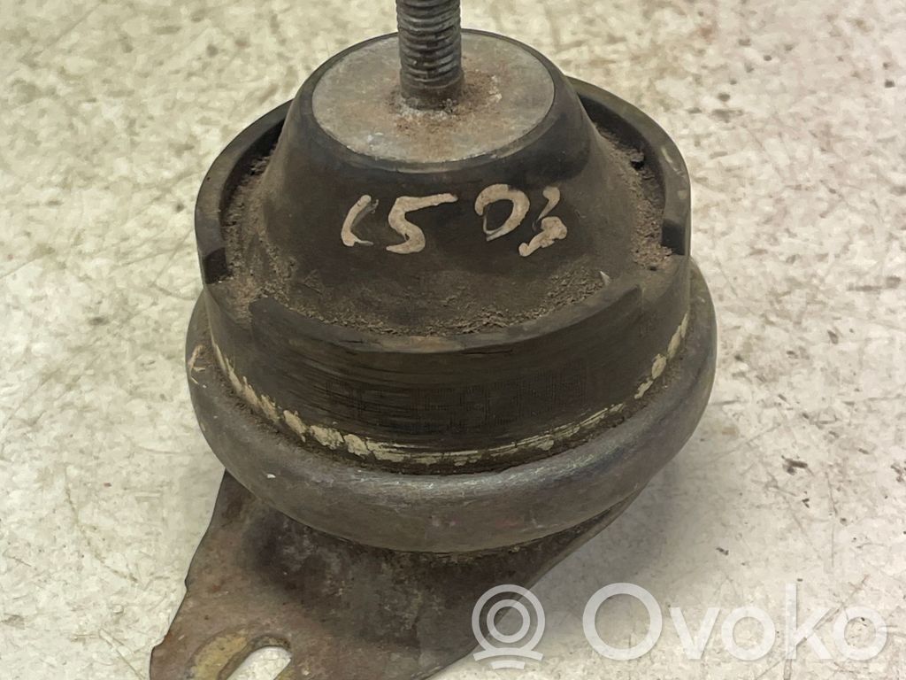 Engine mount bracket   96359399