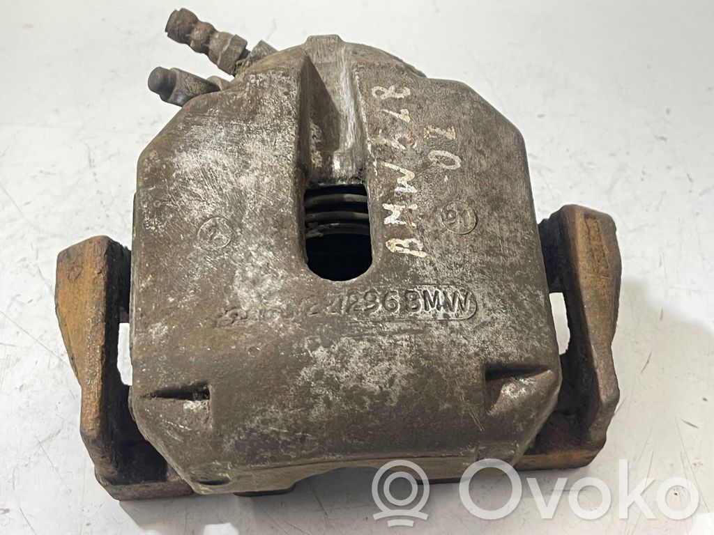 Caliper de freno delantero