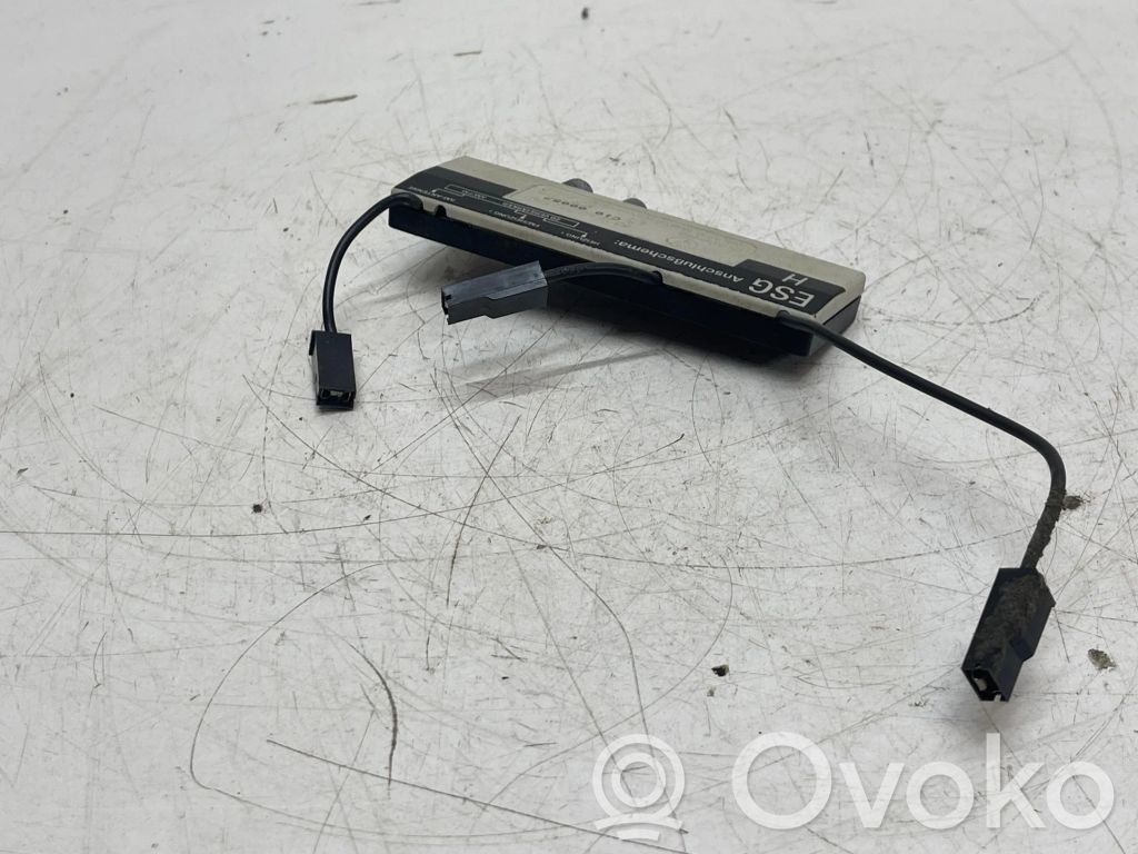 BMW 5 E34 Aerial antenna amplifier 