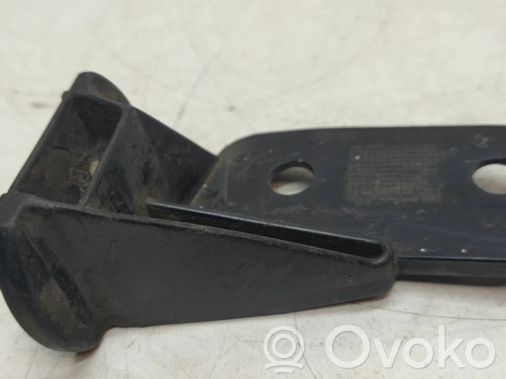 Front bumper mounting bracket   81225781