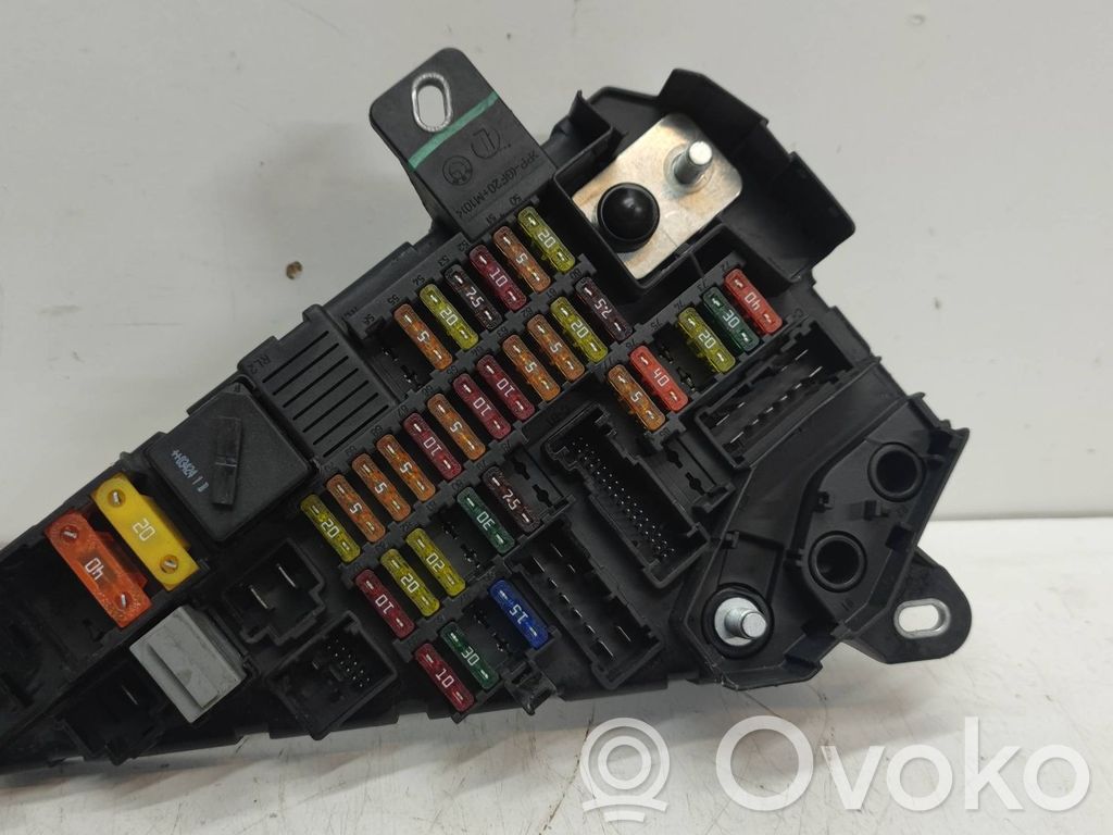 BMW 5 E60 E61 Fuse module 