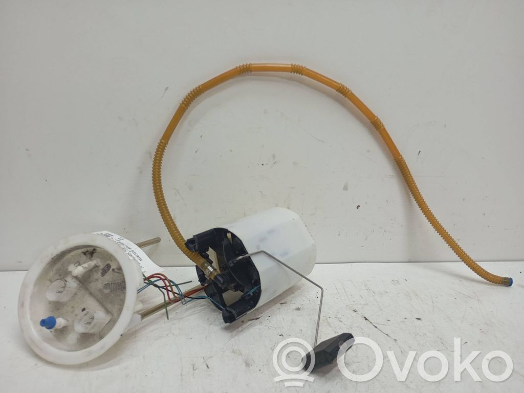 BMW 3 E90 E91 Pompe à carburant 