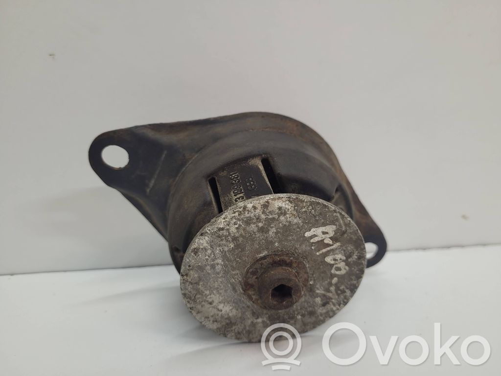 Audi 100 S4 C4 Engine mount bracket 