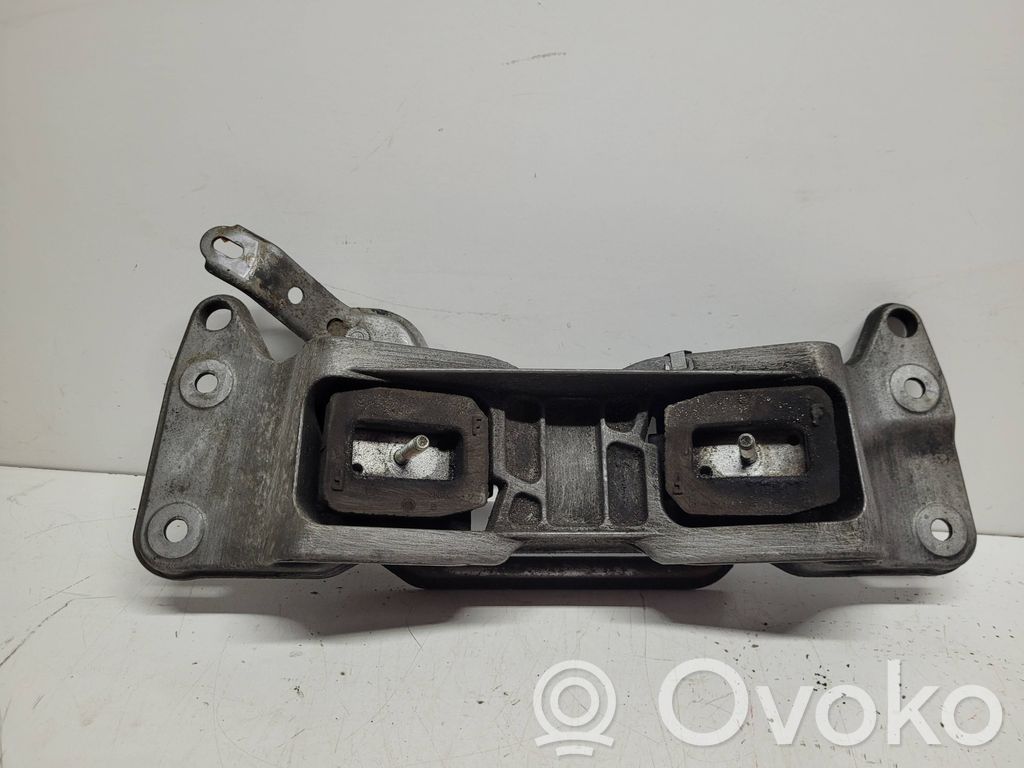 Gearbox mounting bracket   6774614,13807410
