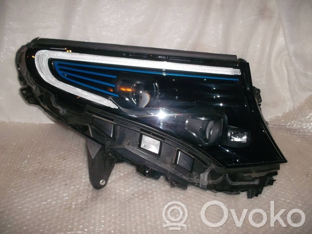 Mercedes-Benz EQC Scheinwerfer 