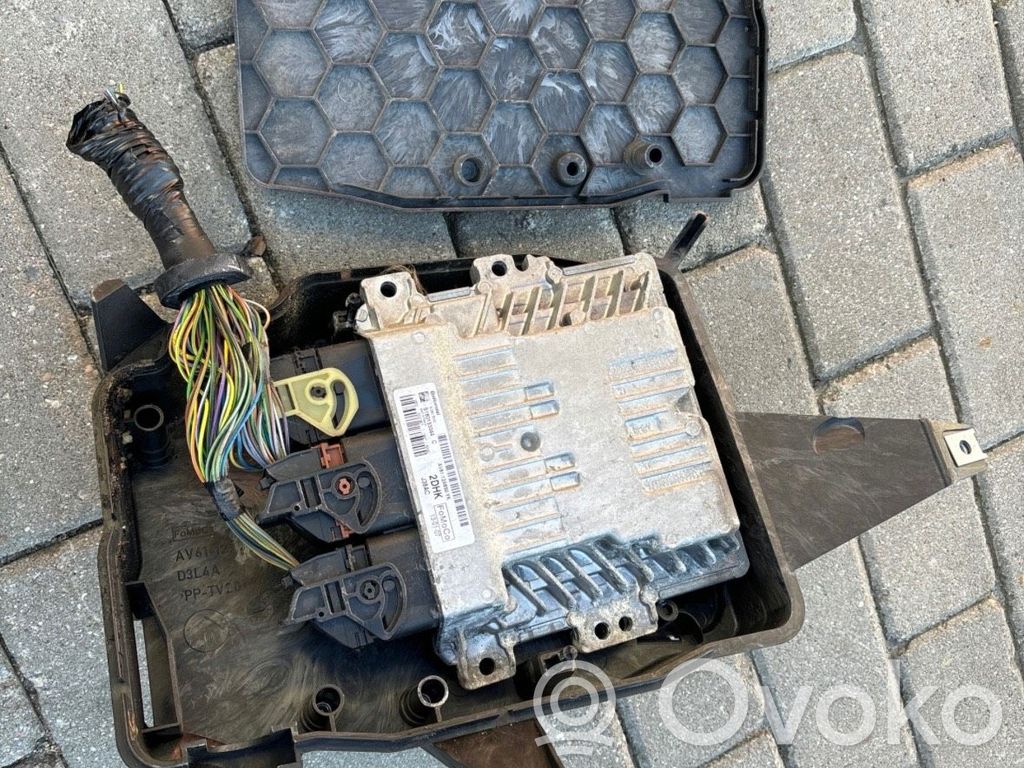 Engine control unit/module   S180133044C,AV6112A650YK,9666671780