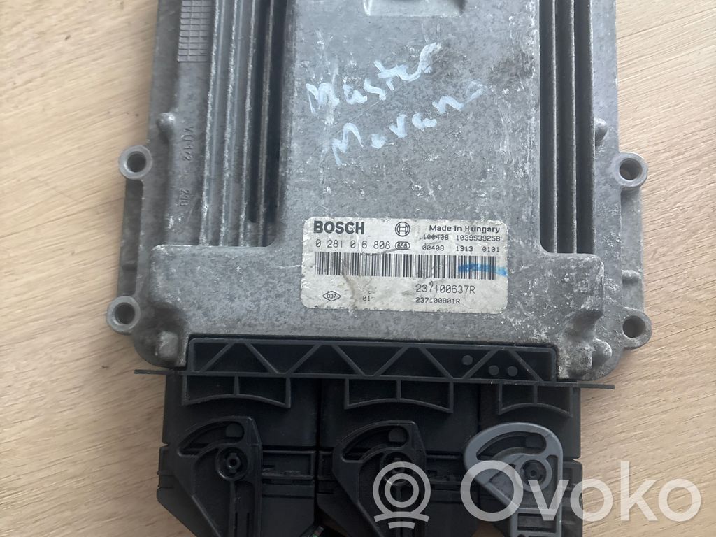 Unidad de control/módulo del motor   0281016808,237100801R,237100637R