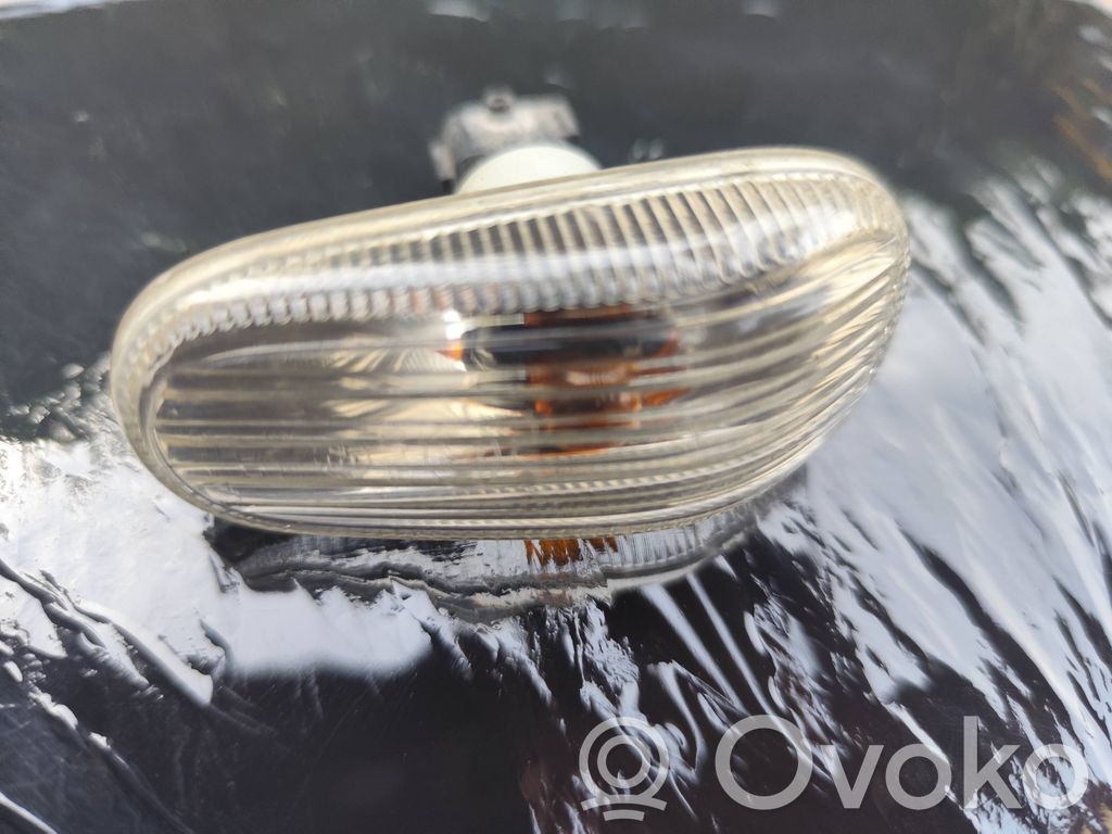 Saab 9-3 Ver2 Front fender indicator light 