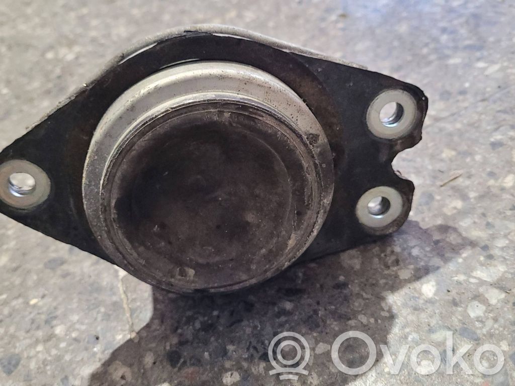 Renault Laguna II Engine mount bracket 