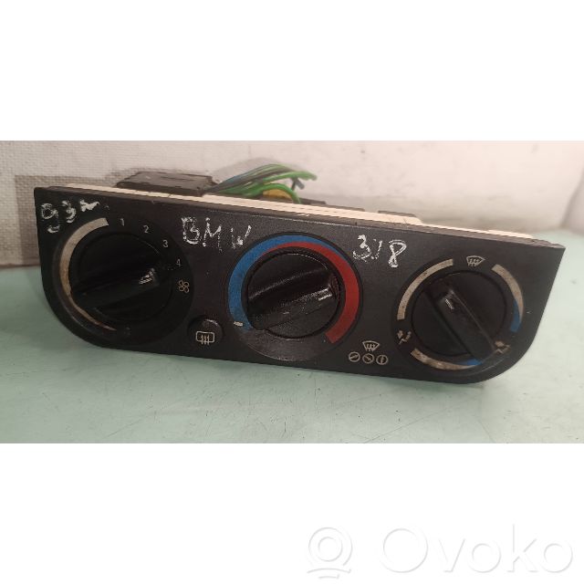 Climate control unit   64111393870