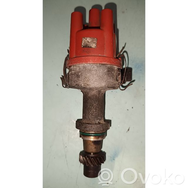 Audi A4 S4 B5 8D Verteiler 