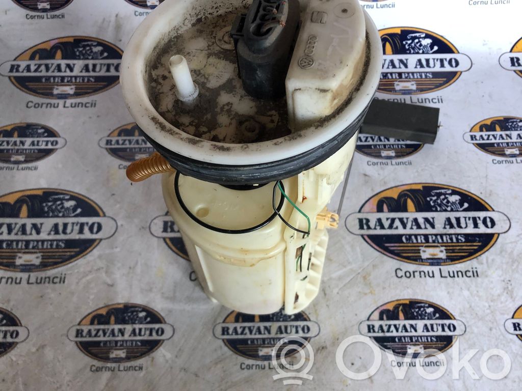 Bomba interna de combustible   8Z0919051C,8Z0919051C