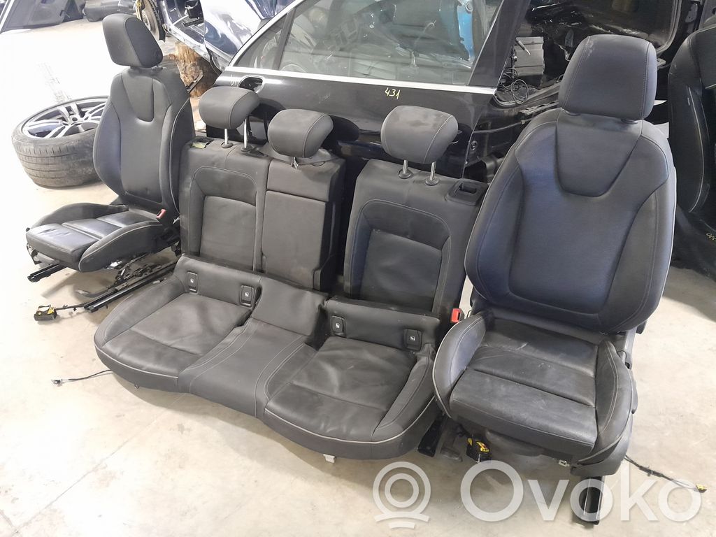 Interior set   15044
