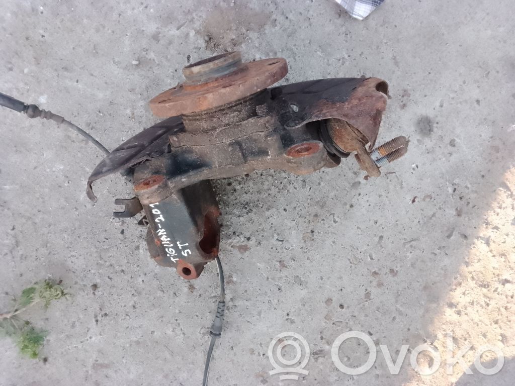 Volkswagen Tiguan Front wheel hub spindle knuckle 
