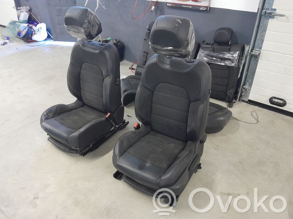 Interior set   12796