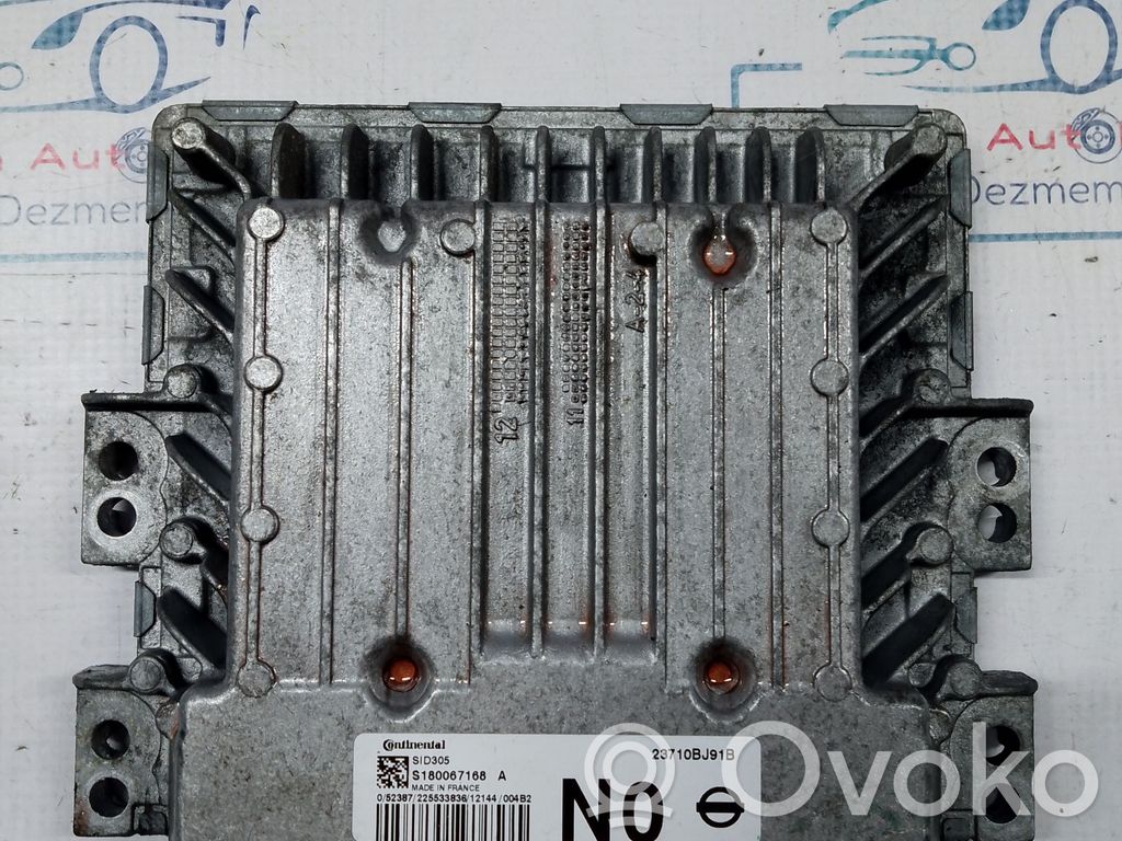 Nissan Juke I F15 Variklio valdymo blokas 