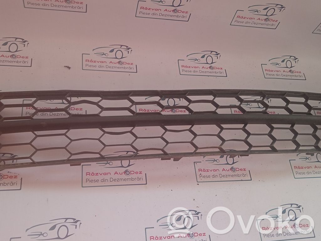 Skoda Rapid (120G, 130G, 135G) Kratka dolna zderzaka przedniego 
