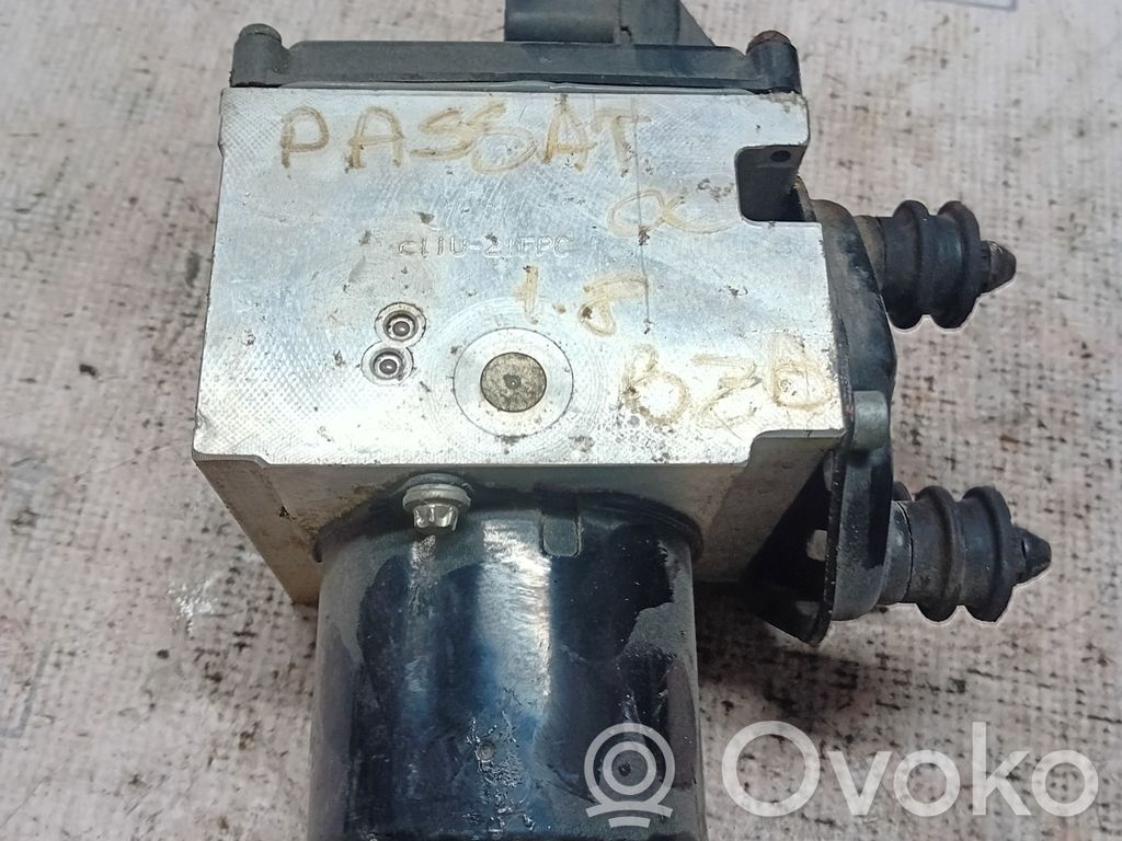 Volkswagen PASSAT CC Bomba de ABS 