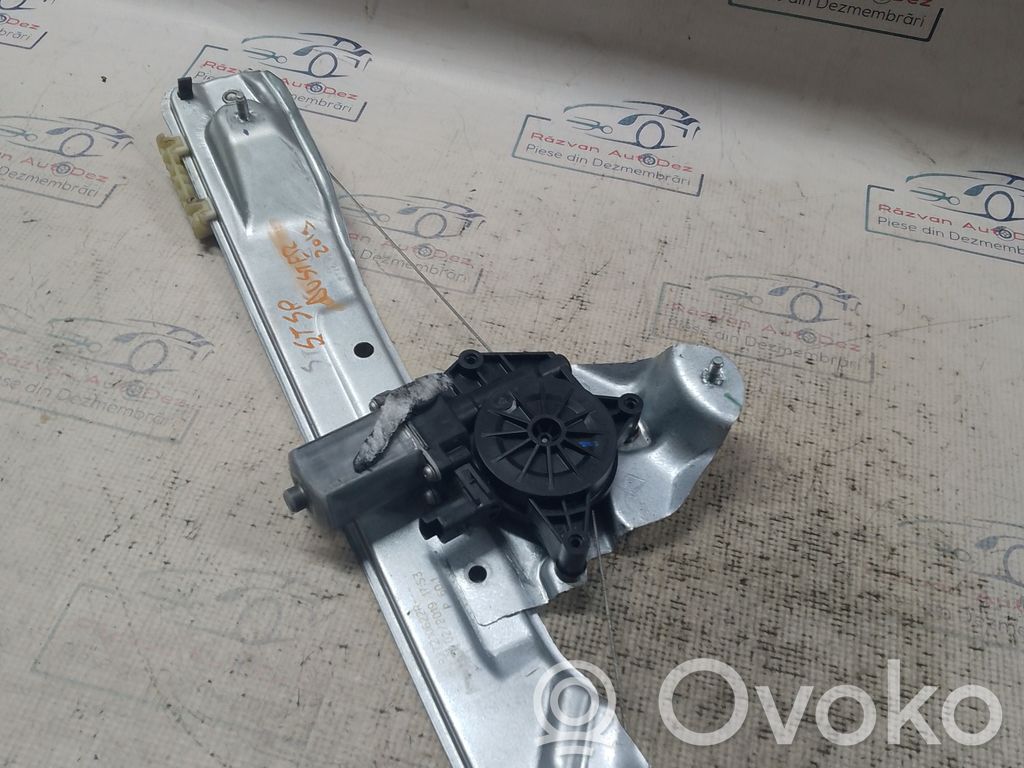 Dacia Duster Elektryczny podnośnik szyby drzwi tylnych 