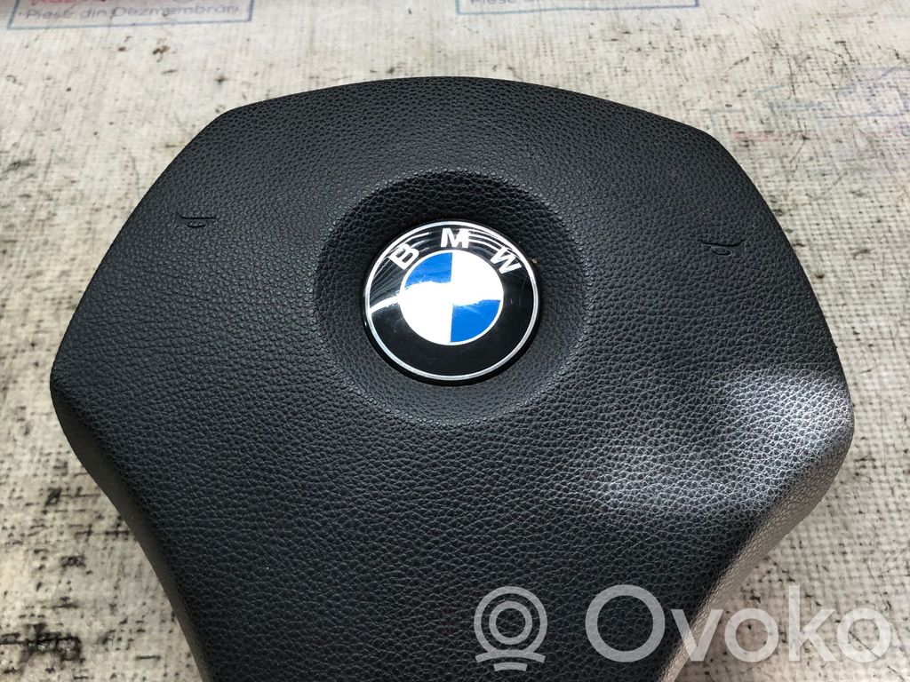 Steering wheel airbag