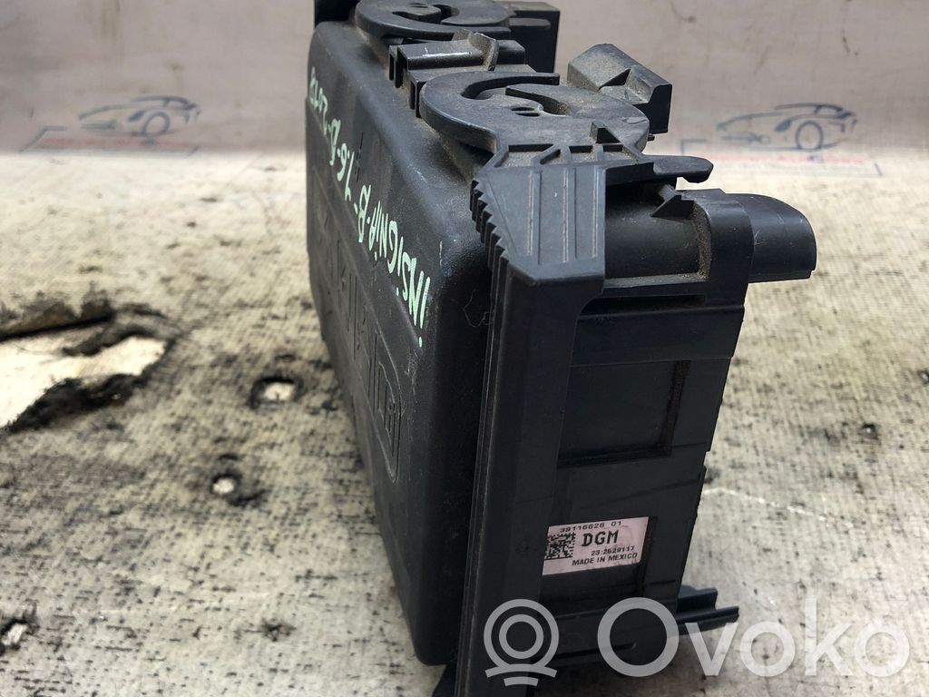 Opel Insignia B Fuse module 