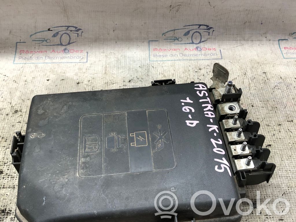 Opel Astra K Modul siguranțe 